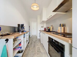 Fridge, microwave, dishwasher, coffee/tea maker