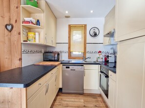 Køleskab, mikrobølgeovn, ovn, opvaskemaskine