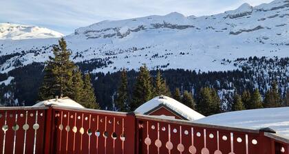 Bright Chalet in Flaine with garage and large living room