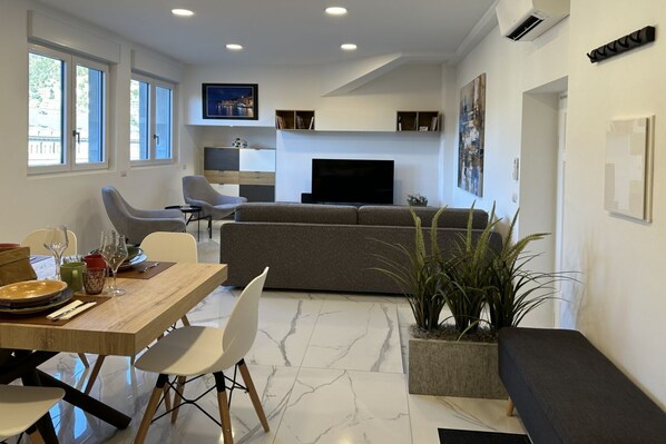 Living area - Dolce Vista Mantovani Palace (Como)