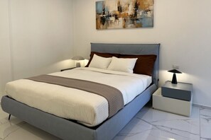 1 bedroom, iron/ironing board, WiFi, bed sheets - Dolce Vista Mantovani Palace (Como)