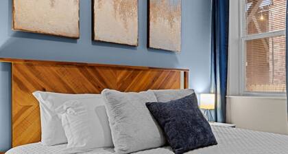 Comfy King 1BR Heart of Soulard