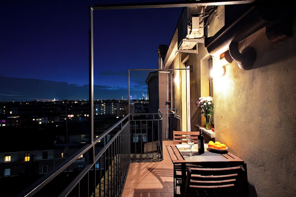 Milan Skyline Apartment, Città Studi, 1 min Metro, Terrace, Wifi, Netflix