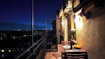 Apartment, 2 Bedrooms, Balcony, City View | Terrace/patio