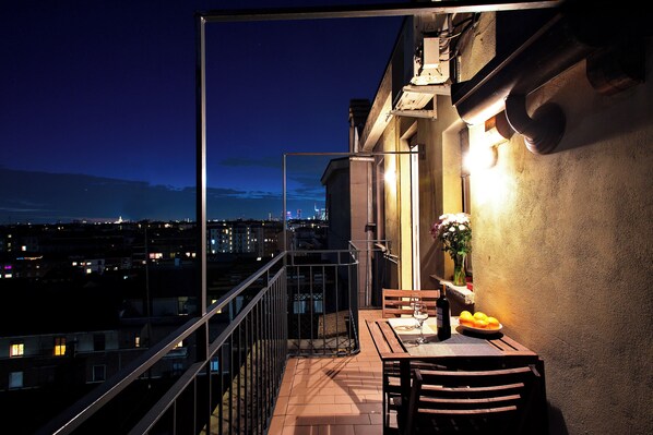 Appartement, 2 slaapkamers, balkon, uitzicht op de stad | Terras