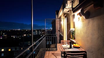 Appartement, 2 slaapkamers, balkon, uitzicht op stad | Terras