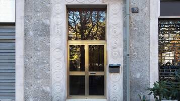 Appartement, 2 chambres, balcon, vue ville | EntrĂ©e de lâhĂ©bergement