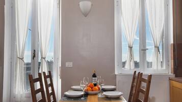 Apartment, 2 Bedrooms, Balcony, City View | Living area