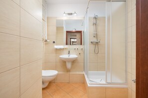 Shower, towels - Studio on the Parseka River by Renters (Kolobrzeg)