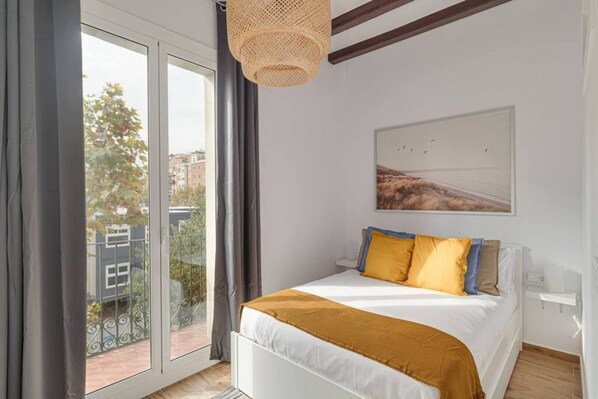 2 bedrooms, iron/ironing board, travel cot, free WiFi - This cozy apartment is a guarantee of an unforgettable stay in Barcelona. Located in the Eixample, one of the most emblematic neighborhoods of Barcelona, close to bars, stores and restaurants, with a great connection, the metro is less than 2 minutes (Barcelona)