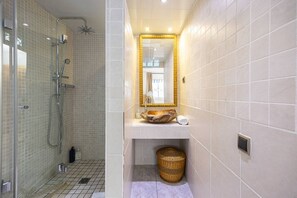 Hair dryer, towels, shampoo