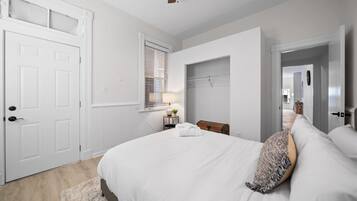 1 bedroom, desk, iron/ironing board, free WiFi