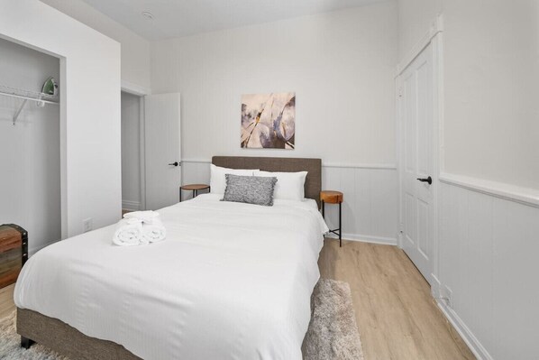 1 bedroom, desk, iron/ironing board, free WiFi