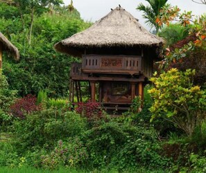 Exterior - Hotel O Bale Kertiasih Near SMPN Satap 4 GANGGA (Janapria)