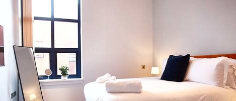 1 chambre, fer et planche à repasser, lit parapluie, Wi-Fi