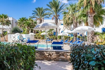 Cala La Luna Resort