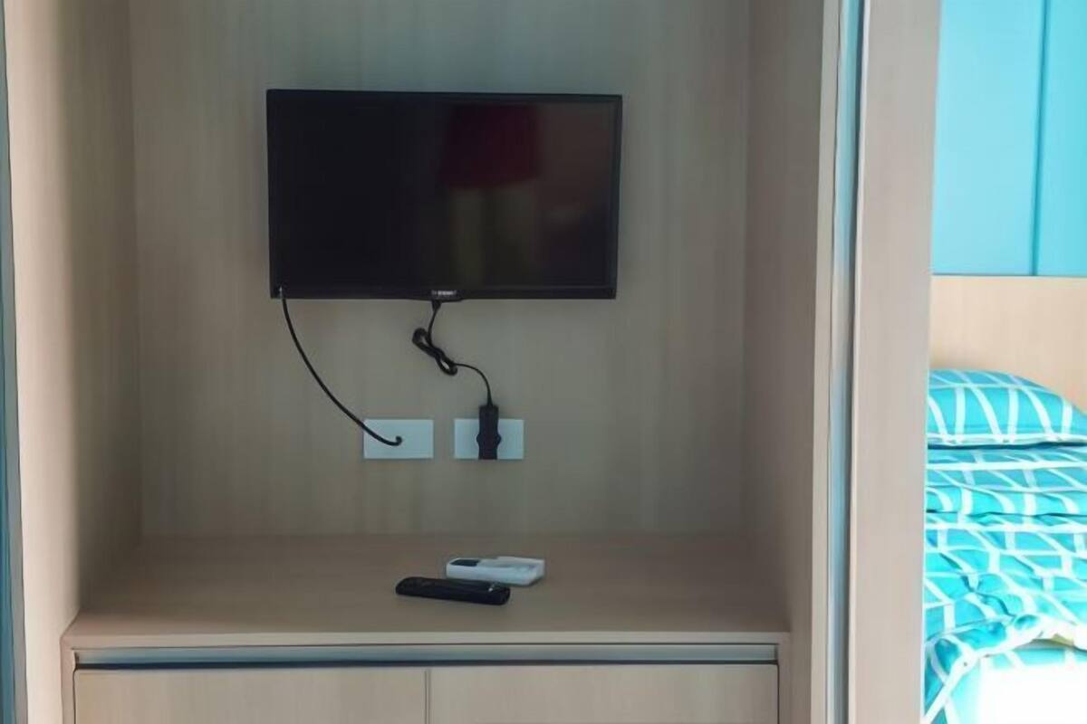 1 bedroom, desk, free WiFi, bed sheets
