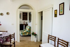 Dining - Villa with private pool and garden (Marina di Grosseto)