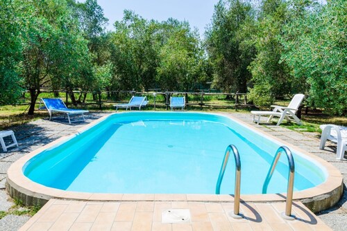 Villa with private pool and garden