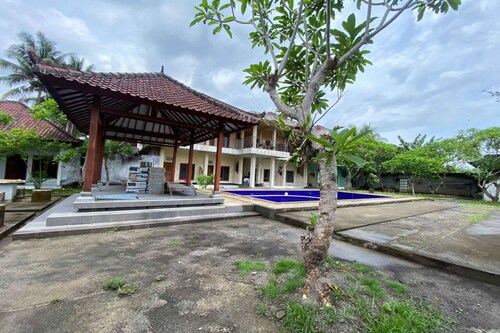 OYO 93440 Warde Hotel Near Sae Restaurant