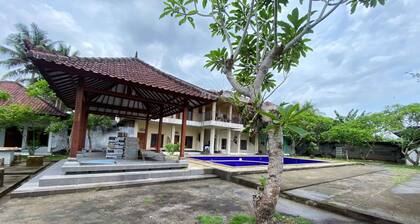 OYO 93440 Warde Hotel Near Sae Restaurant