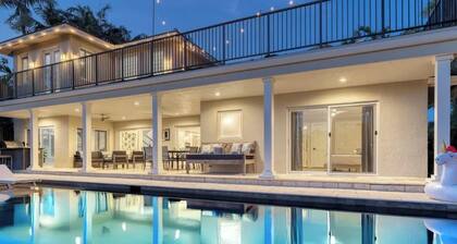 LVS New Royale 80ft Waterfront/Wlk2Beach/HotPool/Spa/KitchenBBQ