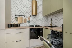 Fridge, microwave, oven, stovetop