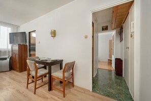 Apartament, 1 dormitori, cuina | Menjador