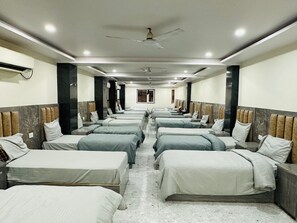 Shared Dormitory | Free WiFi - Hotel M K Grand (Varanasi)