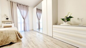 2 bedrooms, iron/ironing board, bed sheets