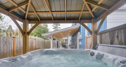 Westport Home w/ Hot Tub: 2 Blocks to Beach!