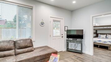 ํ์ฐ์ค (3 Bedrooms) | ๋ด๋ถ