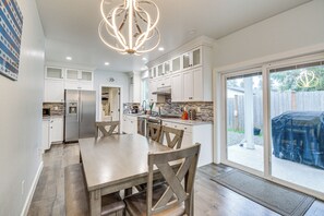 House (3 Bedrooms) | Interior - Westport Home w/ Hot Tub: 2 Blocks to Beach! (Westport)