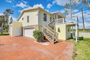 House (6 Bedrooms) | Interior - Waterfront Daytona Escape w/ Pool & Game Room! (Daytona Beach)