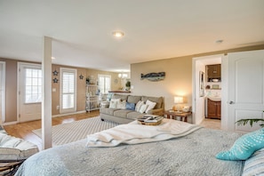 House (6 Bedrooms) | Interior - Waterfront Daytona Escape w/ Pool & Game Room! (Daytona Beach)