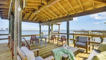 House (6 Bedrooms) | Interior