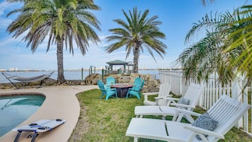 House (6 Bedrooms) | Interior