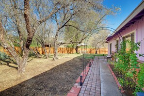 House (2 Bedrooms) | Interior - Artfully Decorated Cottonwood Home: Pets Welcome! (Cottonwood)