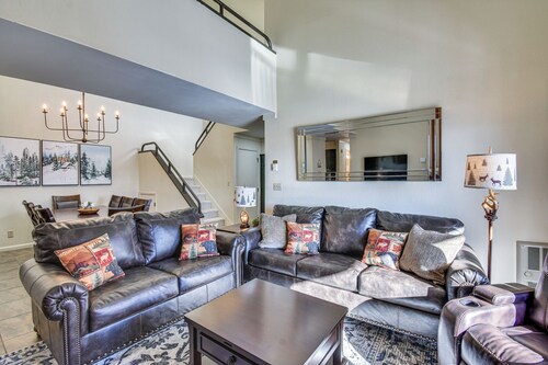 Steamboat Springs Condo: Community Pool & Hot Tub!