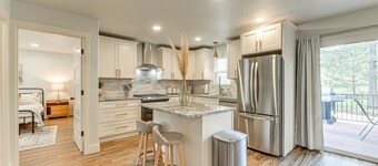 Delightful Grants Pass Home With Hot Tub!