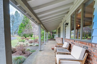 Fishing & Rafting Retreat: 7 Mi to Rouge River!