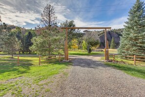 House (6 Bedrooms) | Interior