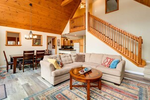 House (4 Bedrooms) | Interior