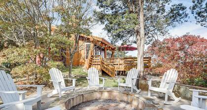 Lake Whitney Cabin w/ Hot Tub & Fire Pit!