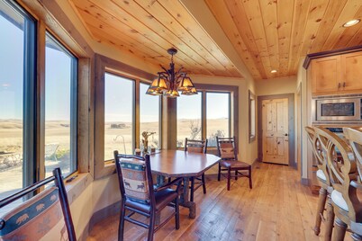 'free Spirit Ranch' w/ Hot Tub & Mountain Views