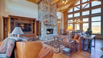 House (4 Bedrooms) | Front of property