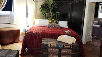 5 habitaciones, escritorio, tabla de planchar con plancha y wifi