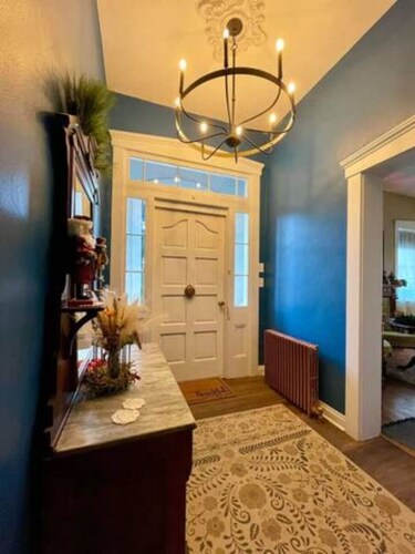 Gorgeous, downtown house!