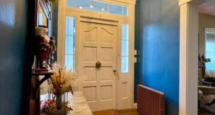 Gorgeous, downtown house!