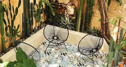 FIXIE LOFTS - Colonial Villa Suites with Pool